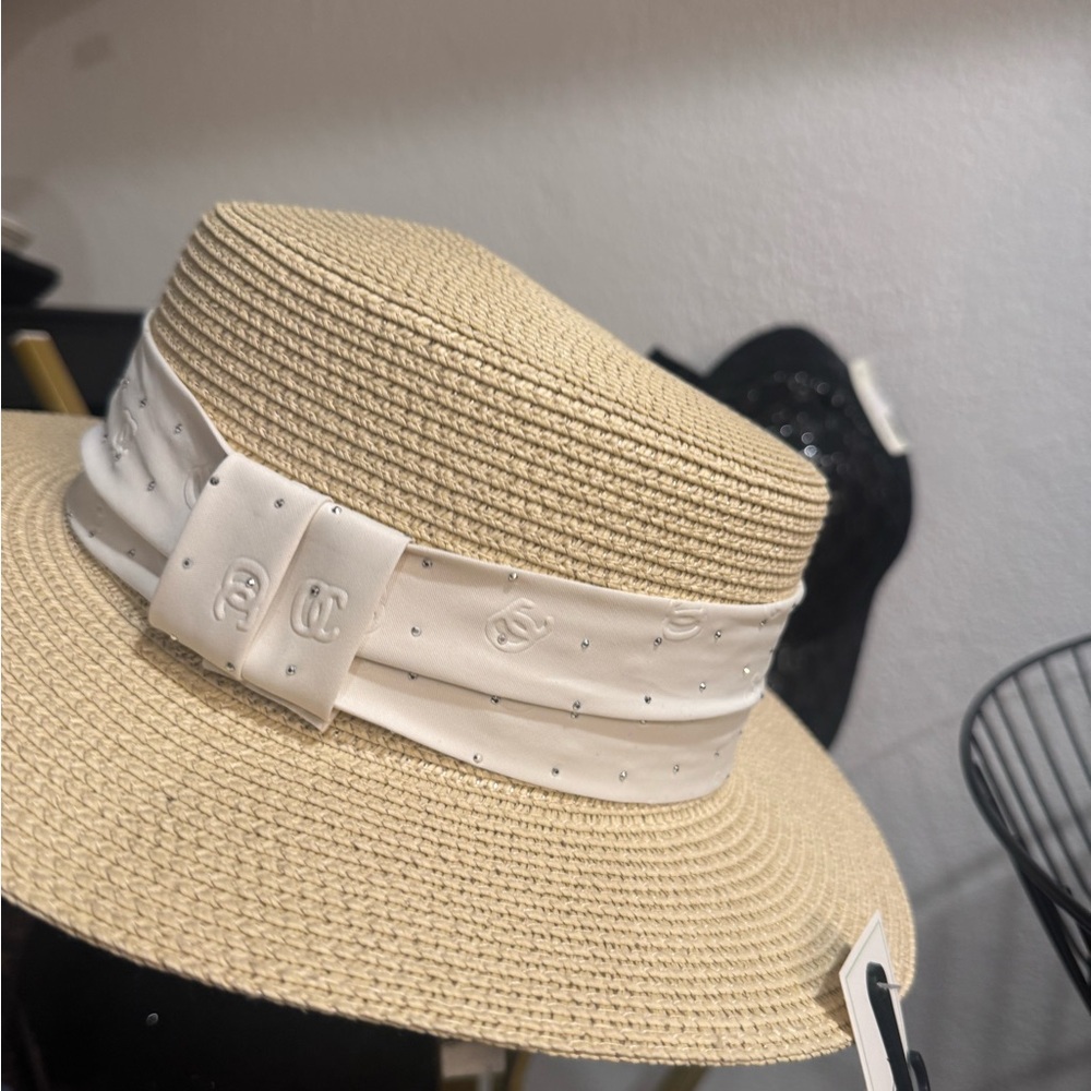 Elegant Tan and White Women's Hat